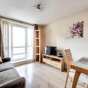 https://cosy-apartment-with-balcony-close-to-city-centre.edinburghhotelsuk.org