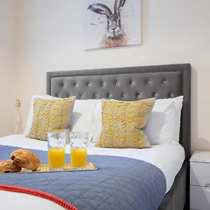 https://2-bedroom-town-centre-apartment-cheltenham.tophotelsbath.com