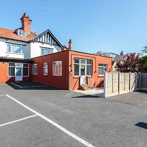 https://mulberry-suite-sasco-apartments.hotelsin-chester.com